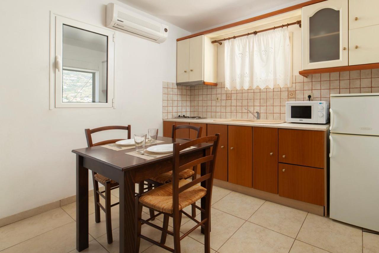 Almar Apartments Batsi Exterior foto
