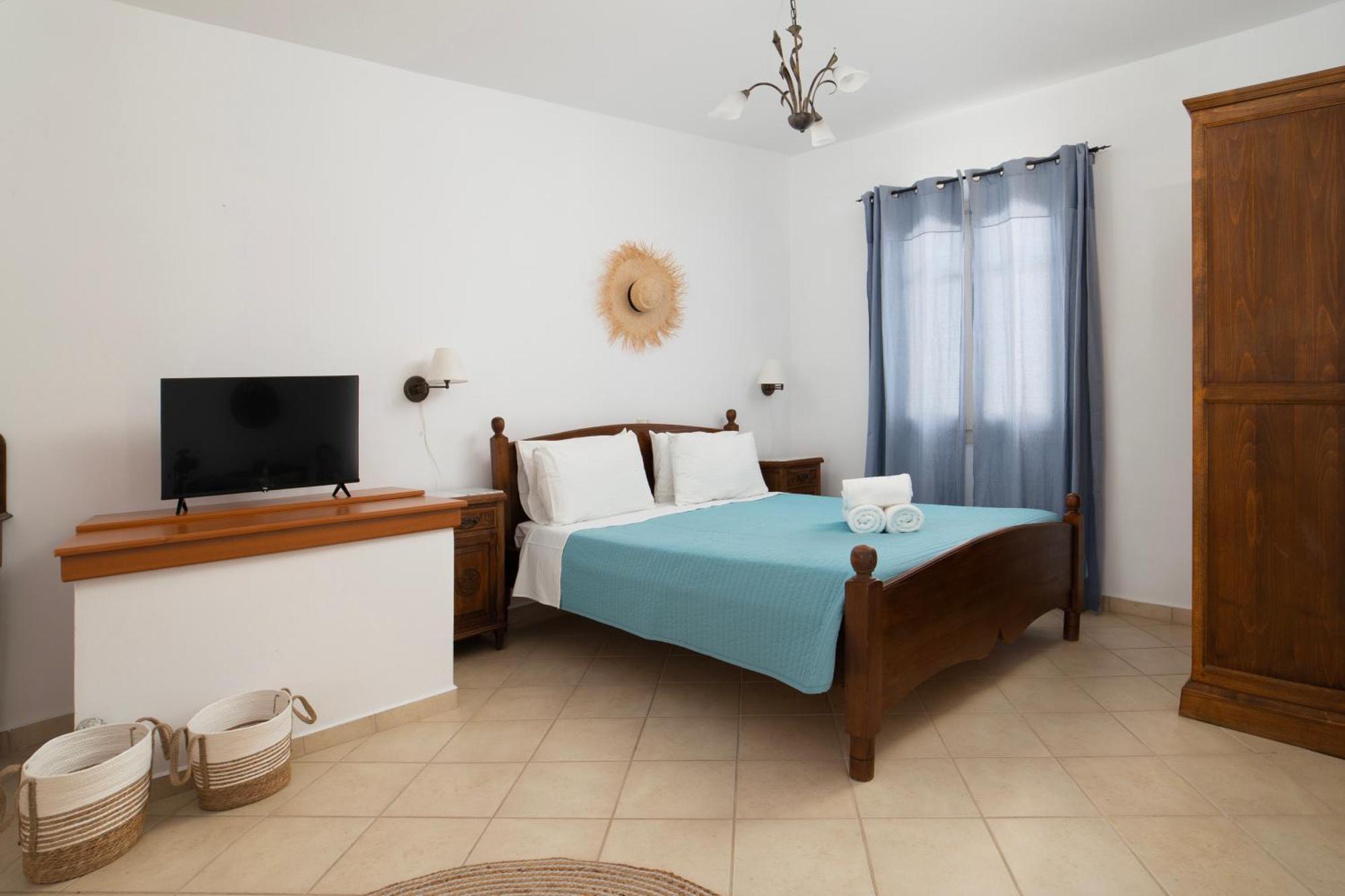 Almar Apartments Batsi Exterior foto